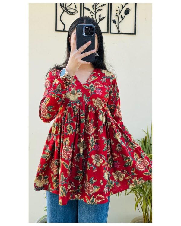 Avayayat Women Rayon Floral Printed Short Kurta | Short Anarkali Kurti for Girls | Women's Casual Sleeveless Printed Top | Tops for Women