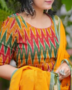 KLOSIA Women Viscose Printed Kurta And Pant With Dupatta Set