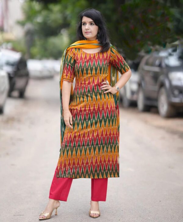 KLOSIA Women Viscose Printed Kurta And Pant With Dupatta Set