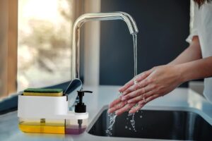The SR Brand Plastic 3 in 1 Soap Pump Dispenser Dish Soap Liquid Dispenser Sponge Holder Dish Soap Pump Dispenser for Kitchen Sink Countertop Kitchen Bathroom (Multi-Color)